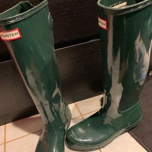 Size 10 tall hunter boots